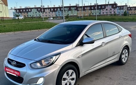 Hyundai Solaris II рестайлинг, 2011 год, 535 000 рублей, 6 фотография