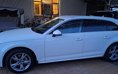 Audi A4, 2018 год, 2 500 000 рублей, 3 фотография