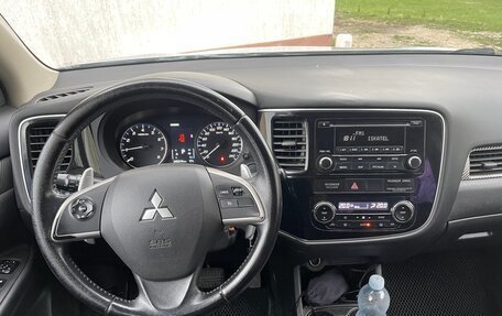 Mitsubishi Outlander III рестайлинг 3, 2012 год, 1 200 000 рублей, 7 фотография