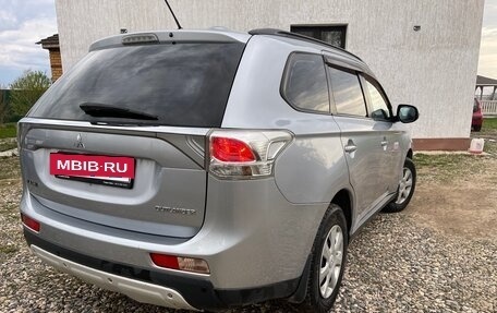 Mitsubishi Outlander III рестайлинг 3, 2012 год, 1 200 000 рублей, 6 фотография