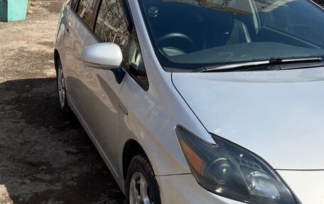 Toyota Prius, 2010 год, 950 000 рублей, 2 фотография