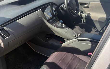 Toyota Prius, 2010 год, 950 000 рублей, 14 фотография