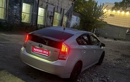 Toyota Prius, 2010 год, 950 000 рублей, 15 фотография
