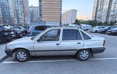 Opel Kadett E рестайлинг, 1988 год, 125 000 рублей, 4 фотография