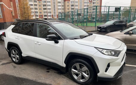 Toyota RAV4, 2020 год, 3 340 000 рублей, 6 фотография
