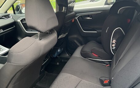 Toyota RAV4, 2020 год, 3 340 000 рублей, 9 фотография