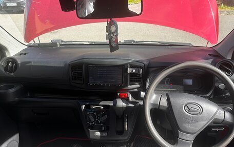 Daihatsu Mira e:S II, 2018 год, 580 000 рублей, 3 фотография