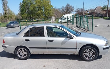 Mitsubishi Carisma I, 2002 год, 160 000 рублей, 3 фотография