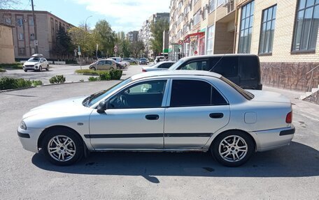 Mitsubishi Carisma I, 2002 год, 160 000 рублей, 2 фотография