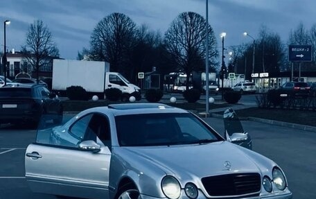 Mercedes-Benz CLK-Класс, 2000 год, 500 000 рублей, 2 фотография