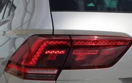 Volkswagen Tiguan II, 2020 год, 2 820 000 рублей, 13 фотография
