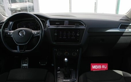 Volkswagen Tiguan II, 2020 год, 2 820 000 рублей, 18 фотография