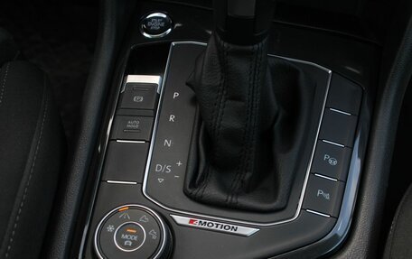 Volkswagen Tiguan II, 2020 год, 2 820 000 рублей, 25 фотография