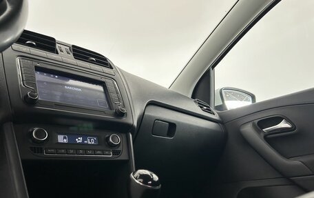 Volkswagen Polo VI (EU Market), 2018 год, 1 100 000 рублей, 22 фотография
