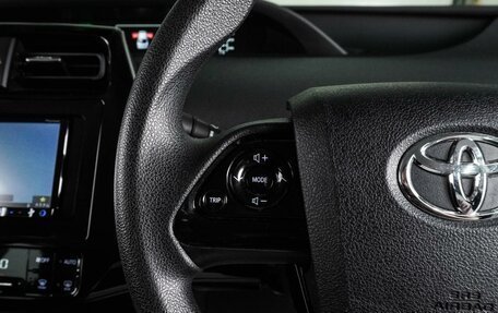 Toyota Prius IV XW50, 2019 год, 1 679 000 рублей, 15 фотография
