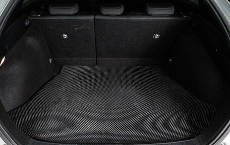 Toyota Prius IV XW50, 2019 год, 1 679 000 рублей, 20 фотография