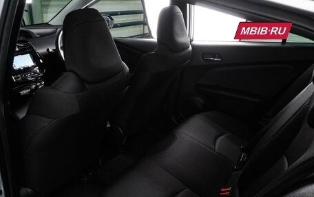 Toyota Prius IV XW50, 2019 год, 1 679 000 рублей, 11 фотография