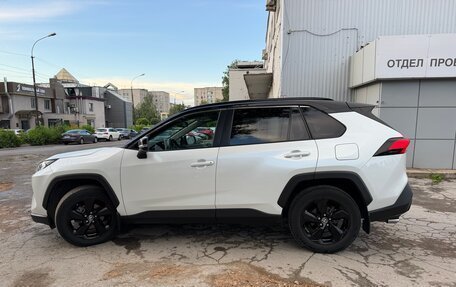 Toyota RAV4, 2021 год, 3 550 000 рублей, 2 фотография