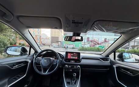 Toyota RAV4, 2021 год, 3 550 000 рублей, 15 фотография