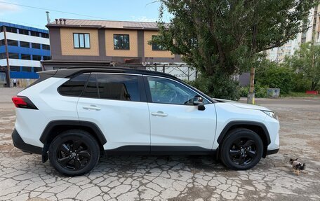 Toyota RAV4, 2021 год, 3 550 000 рублей, 19 фотография