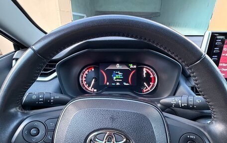 Toyota RAV4, 2021 год, 3 550 000 рублей, 18 фотография
