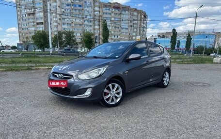 Hyundai Solaris II рестайлинг, 2012 год, 860 000 рублей, 7 фотография