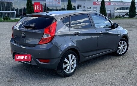 Hyundai Solaris II рестайлинг, 2012 год, 860 000 рублей, 2 фотография