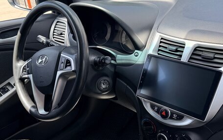 Hyundai Solaris II рестайлинг, 2012 год, 860 000 рублей, 9 фотография