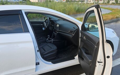 Hyundai Elantra VI рестайлинг, 2019 год, 2 000 000 рублей, 6 фотография