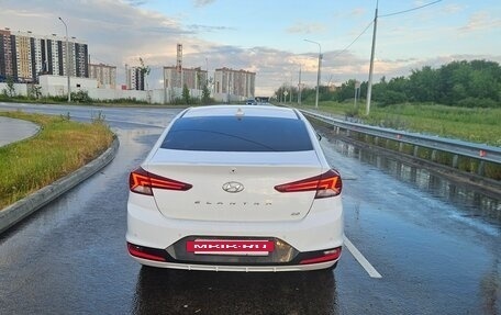 Hyundai Elantra VI рестайлинг, 2019 год, 2 000 000 рублей, 4 фотография