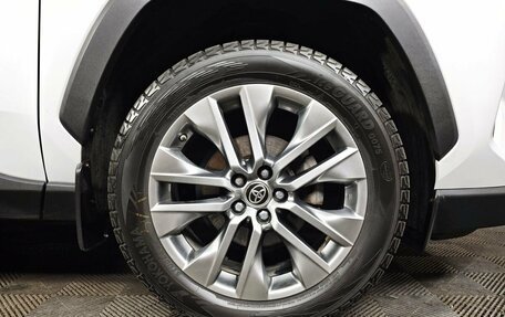Toyota RAV4, 2020 год, 2 950 000 рублей, 9 фотография