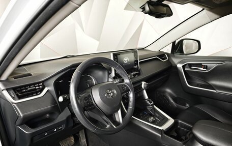 Toyota RAV4, 2020 год, 2 950 000 рублей, 19 фотография