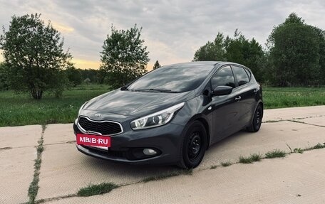 KIA cee'd III, 2013 год, 900 000 рублей, 2 фотография