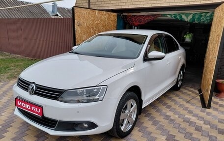 Volkswagen Jetta VI, 2012 год, 1 280 000 рублей, 1 фотография