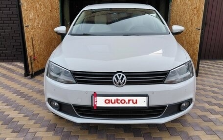 Volkswagen Jetta VI, 2012 год, 1 280 000 рублей, 3 фотография