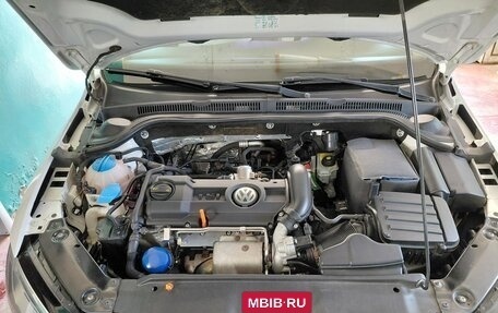 Volkswagen Jetta VI, 2012 год, 1 280 000 рублей, 24 фотография