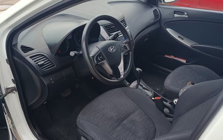 Hyundai Solaris II рестайлинг, 2015 год, 720 000 рублей, 9 фотография