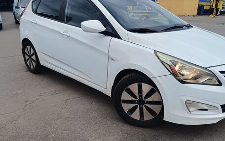 Hyundai Solaris II рестайлинг, 2015 год, 720 000 рублей, 4 фотография