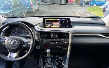 Lexus RX IV рестайлинг, 2019 год, 4 400 000 рублей, 6 фотография
