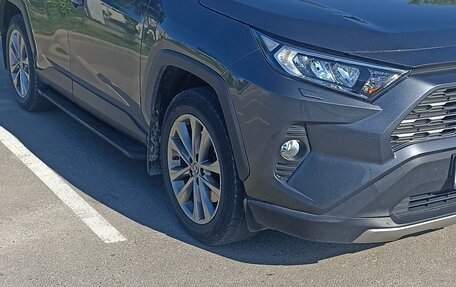 Toyota RAV4, 2021 год, 3 730 000 рублей, 10 фотография