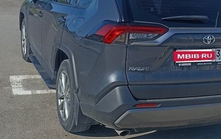 Toyota RAV4, 2021 год, 3 730 000 рублей, 14 фотография