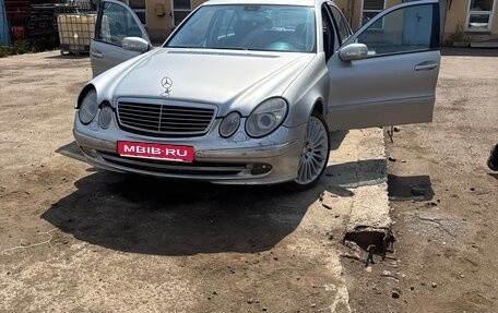 Mercedes-Benz E-Класс, 2002 год, 480 000 рублей, 1 фотография