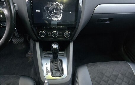 Volkswagen Jetta VI, 2013 год, 765 000 рублей, 6 фотография