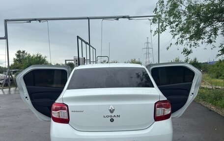 Renault Logan II, 2018 год, 950 000 рублей, 4 фотография