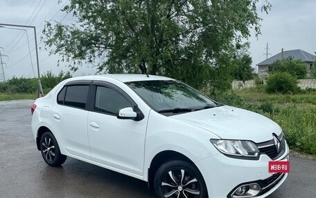 Renault Logan II, 2018 год, 950 000 рублей, 3 фотография