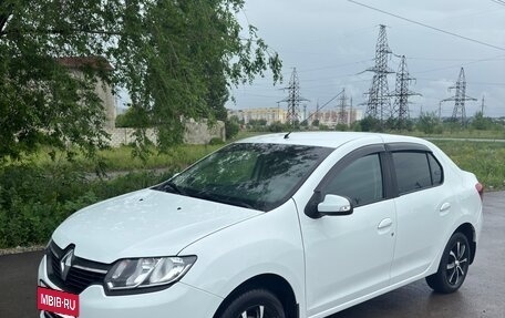Renault Logan II, 2018 год, 950 000 рублей, 5 фотография