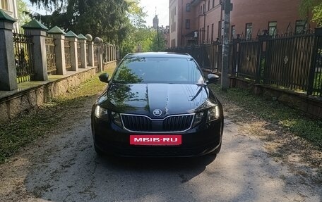 Skoda Octavia, 2017 год, 1 099 999 рублей, 2 фотография