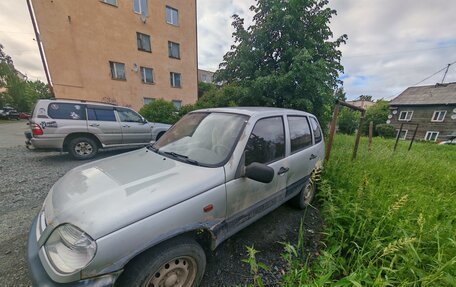 Chevrolet Niva I рестайлинг, 2006 год, 100 000 рублей, 3 фотография