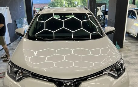 Toyota RAV4, 2015 год, 2 800 000 рублей, 1 фотография
