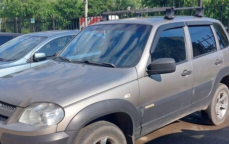 Chevrolet Niva I рестайлинг, 2017 год, 835 500 рублей, 5 фотография